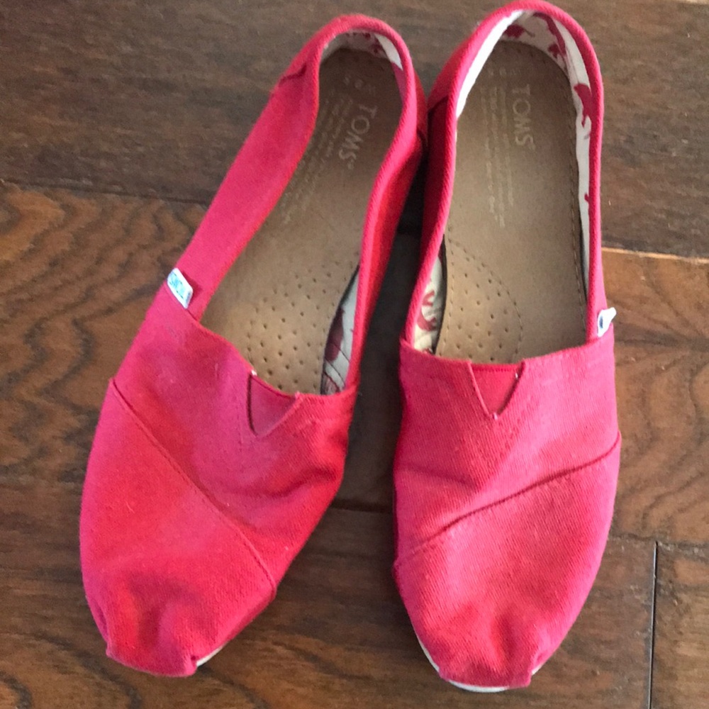 Tom’s shoes